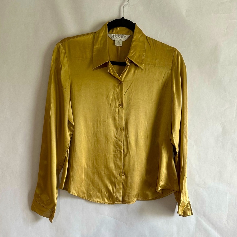 Casual Corner Elegant Gold Satin Bottom Down Shirt